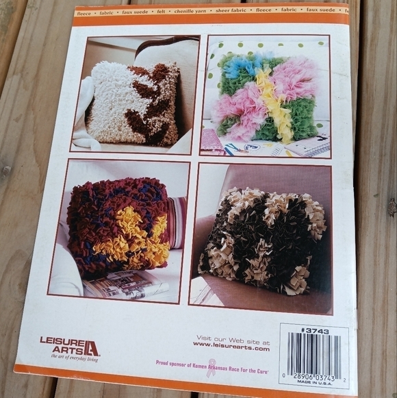 Hooked on Pillows Latch Hook Pattern Book - Picture 2 of 5